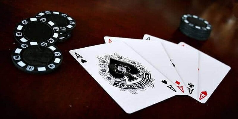 Các hành động đánh bài trong Xì tố 7 cây
